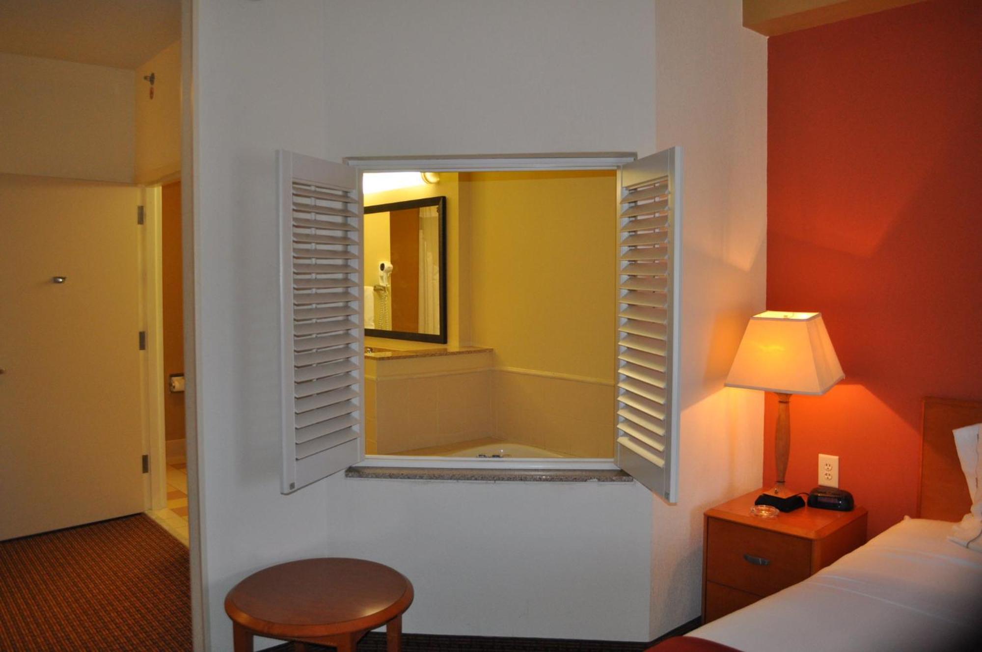 Holiday Inn Express Williamston By Ihg מראה חיצוני תמונה